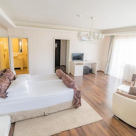 Готель Belvedere 4*