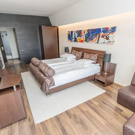 Готель Belvedere Брашов