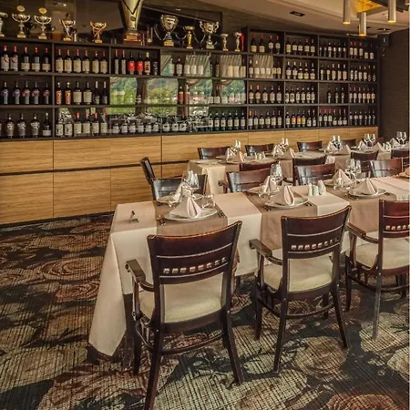 Готель Belvedere